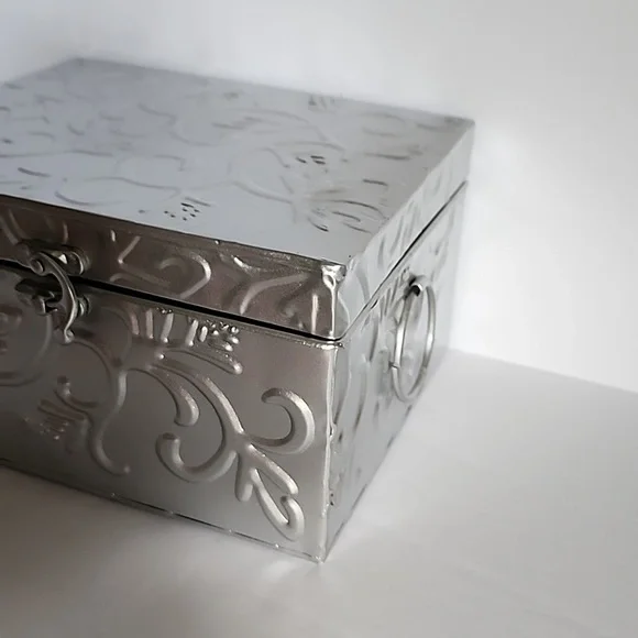 Silver Tone Decorative Storage Multipurpose Box - Picture 2 of 9
